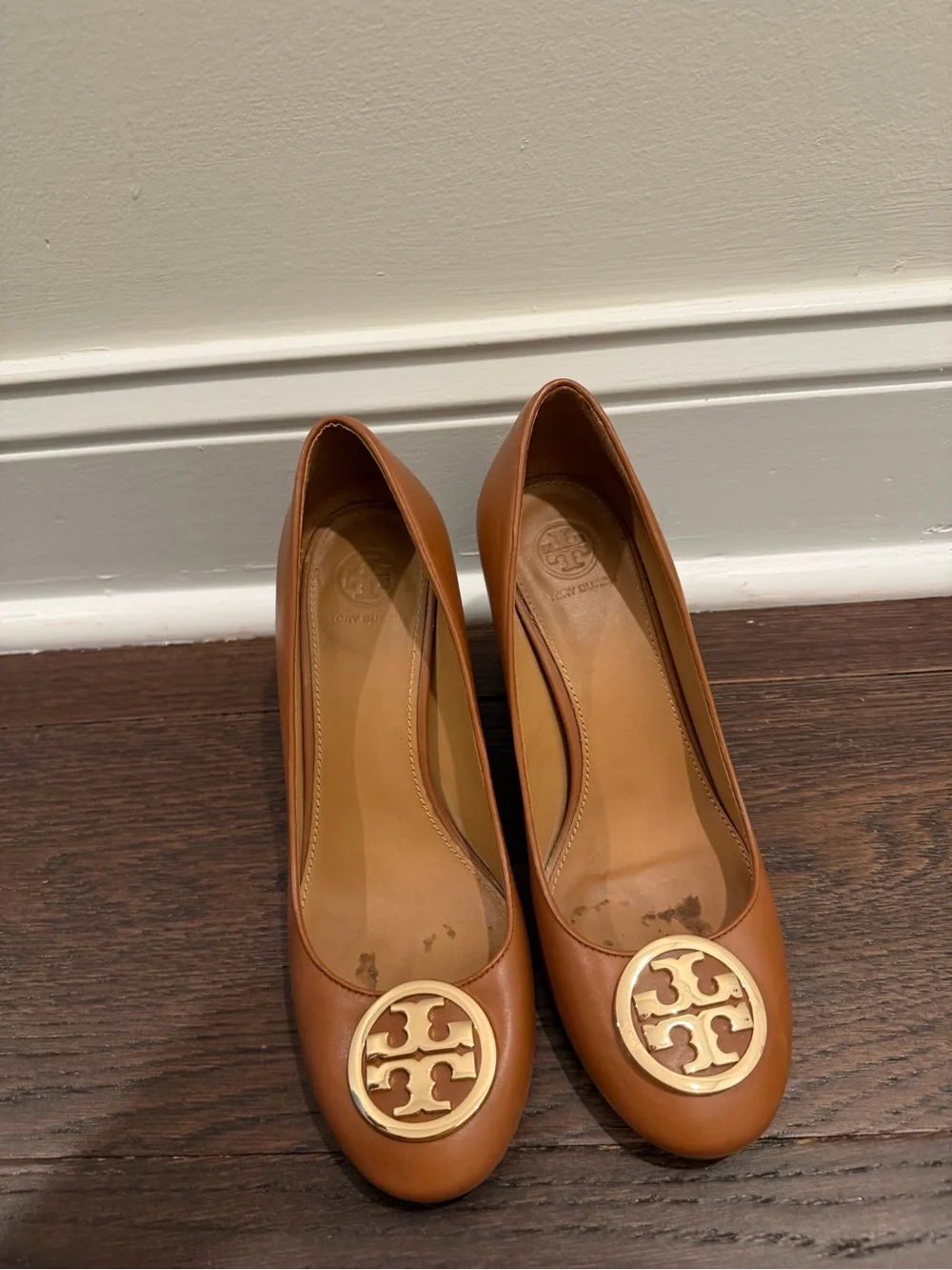 Tory Burch Chestnut Leather Block Heel Pumps with Gold Logo
